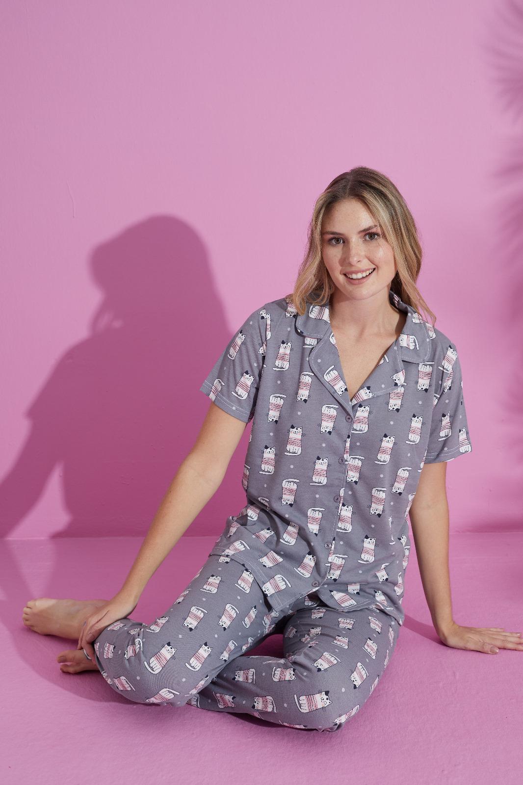 Cute Cat Print Cotton Pajama Set – Cozy & Fun Sleepwear