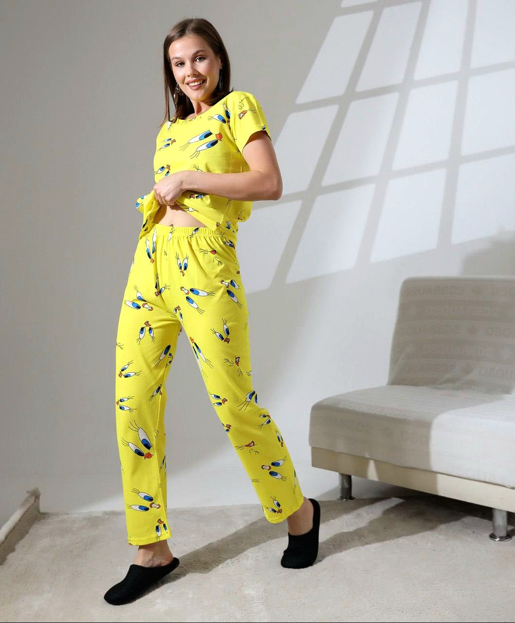 Bright & Playful Tweety Bird Print Women’s Pajama Set – Yellow